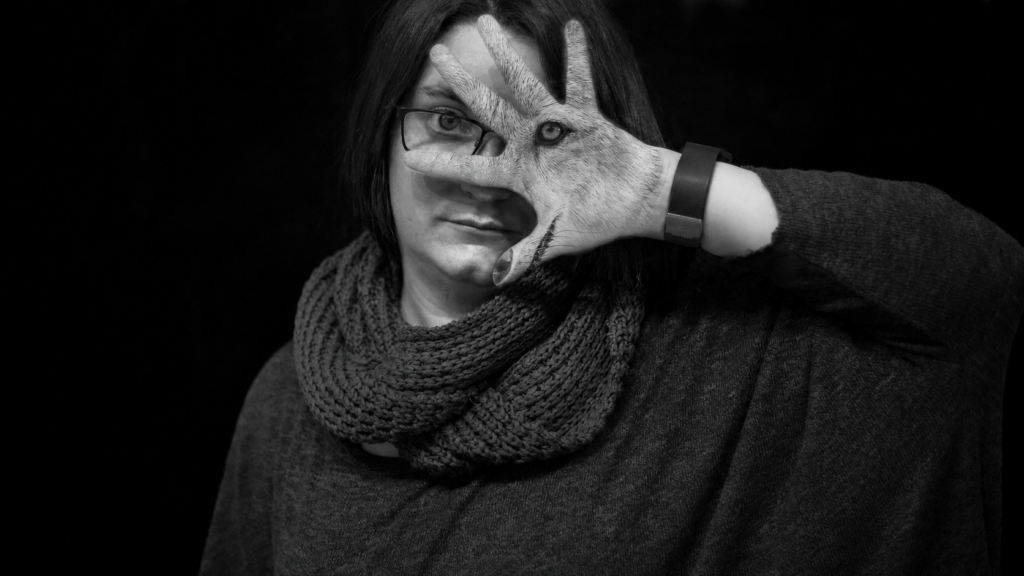 Ness, Autorin von Ruf der Schatten